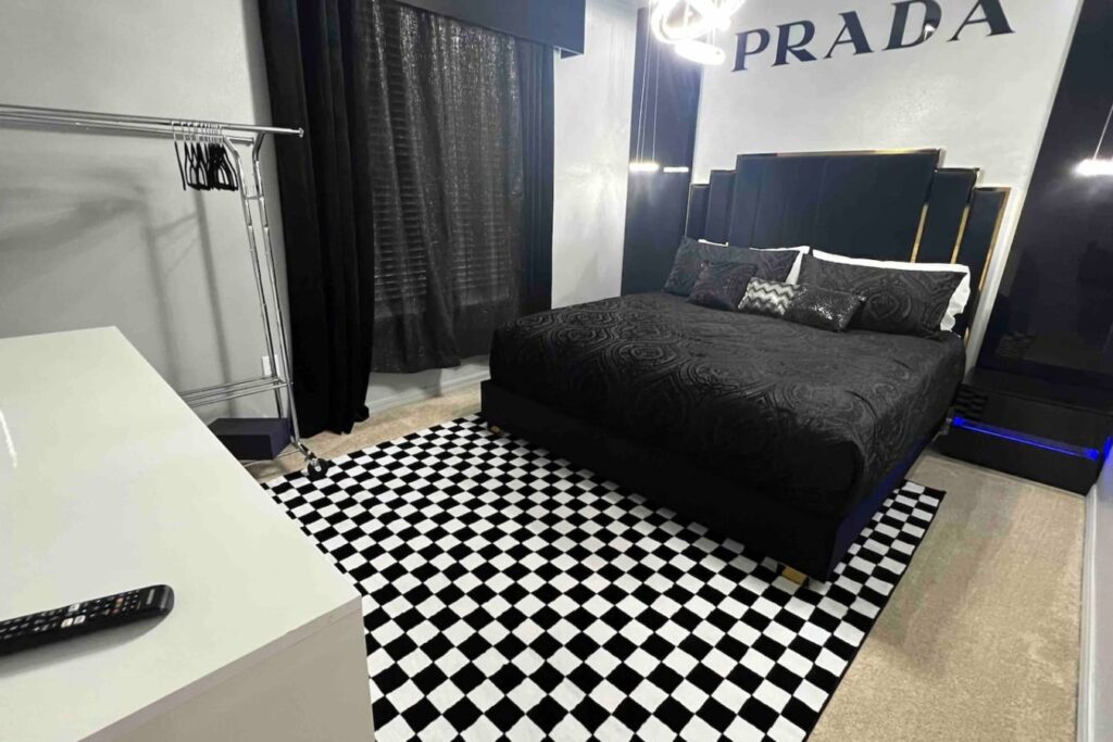 Amazing Friends — Black-and-white bedroom