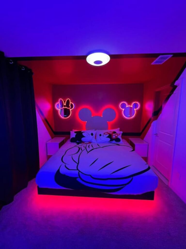 Amazing Friends — Illuminated themed bedroom