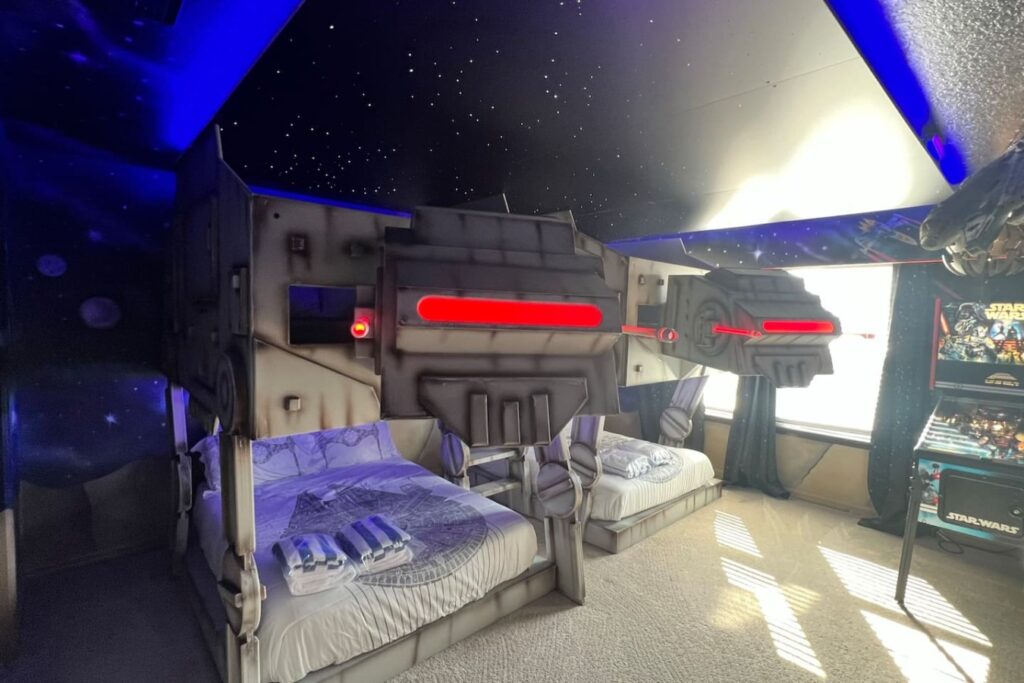 Amazing Friends — Themed bunk beds