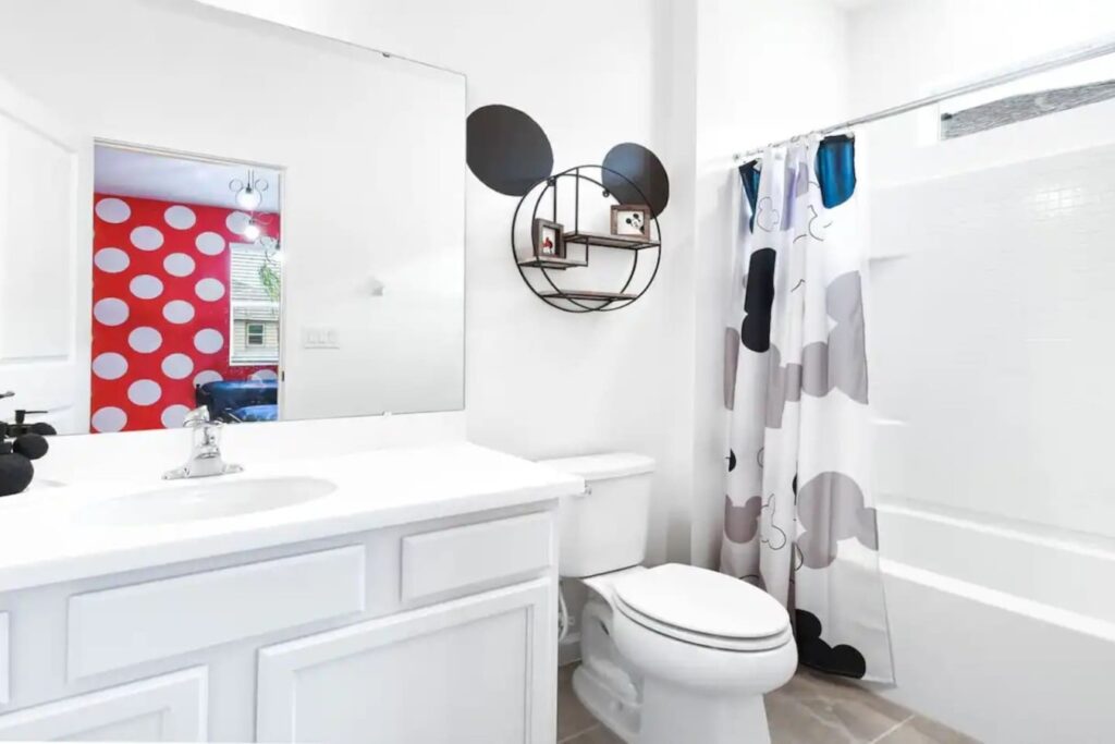 Bella Vida · 12-bedroom home — Guest bedroom