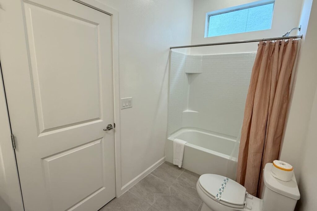 Bella Vida · 12-bedroom home — Bathroom