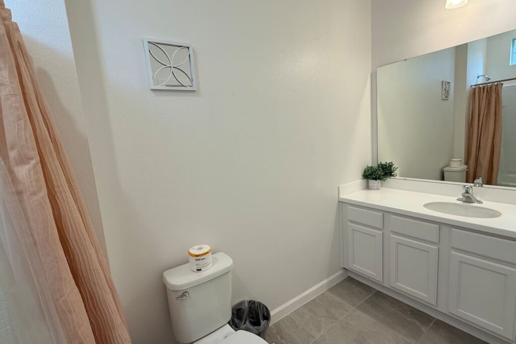 Bella Vida · 12-bedroom home — Bathroom