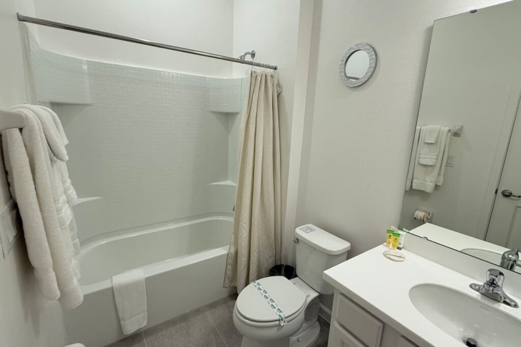 Bella Vida · 12-bedroom home — Bathroom