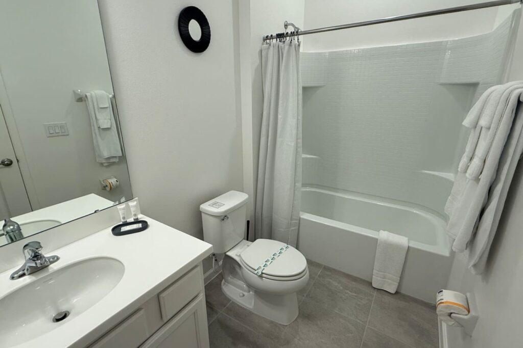 Bella Vida · 12-bedroom home — Bathroom