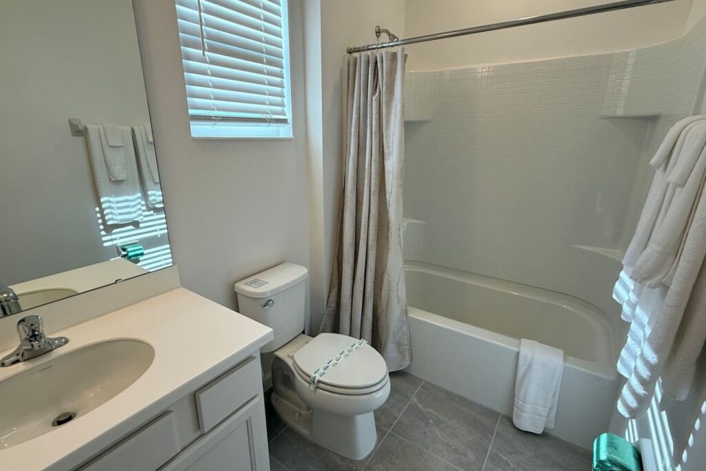 Bella Vida · 12-bedroom home — Bathroom