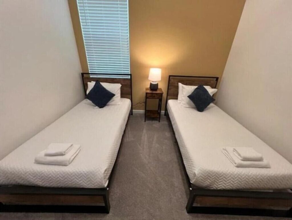 Bella Vida · 12-bedroom home — Guest bedroom