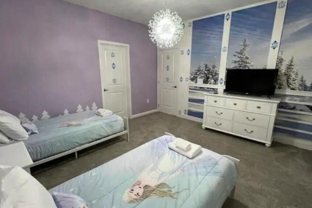 Bella Vida · 12-bedroom home — Guest bedroom