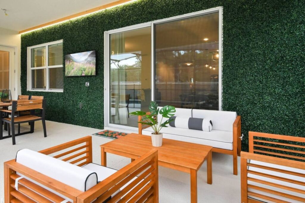 Bella Vida · 12-bedroom home — Covered outdoor lounge